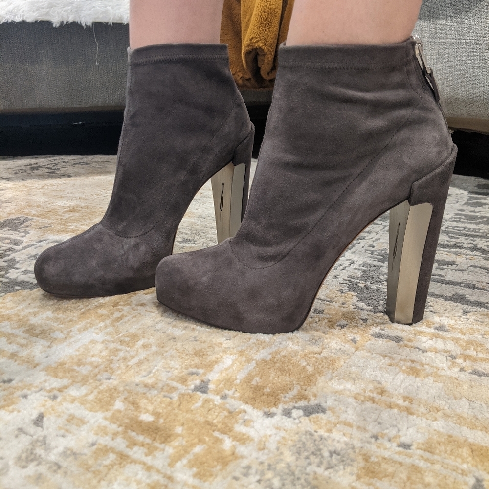Brian Atwood Edeline Gray Stretch Suede Ankle Booties Size 9